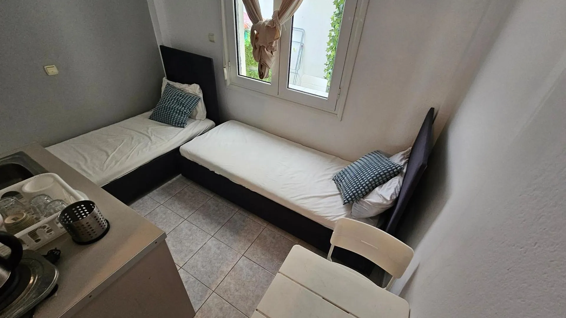 Aparthotel Sunset_Apartments Only 15 Meters From The Sea Neos Marmaras